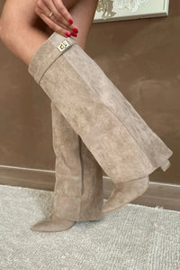 Taupe